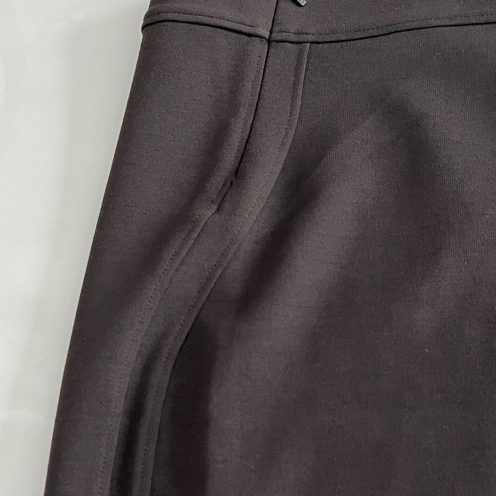 GUCCI Skirt. Gucci Pencil Skirt. Gucci Stretch Knit Side Zip. Wool. NWOT. - Picture 12 of 16